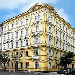 Assenzio 4* Πράγα